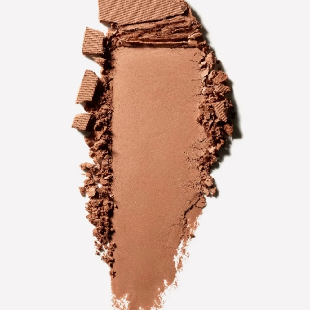 MAC Golden Bronzing Powder